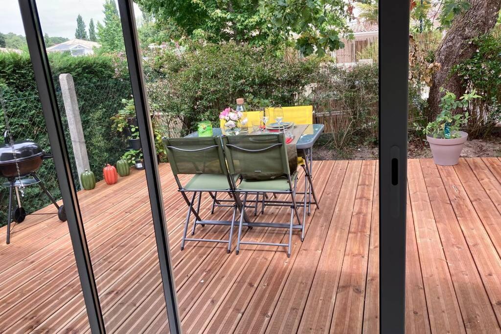 Charmant Chalet Avec Une Grande Terrasse Au Pyla La Teste-de-Buch Exterior photo